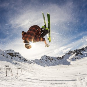 九游游戏中心官网-特色沙滩排球国际邀请赛，海风中的欢乐角逐，沙滩排球协会