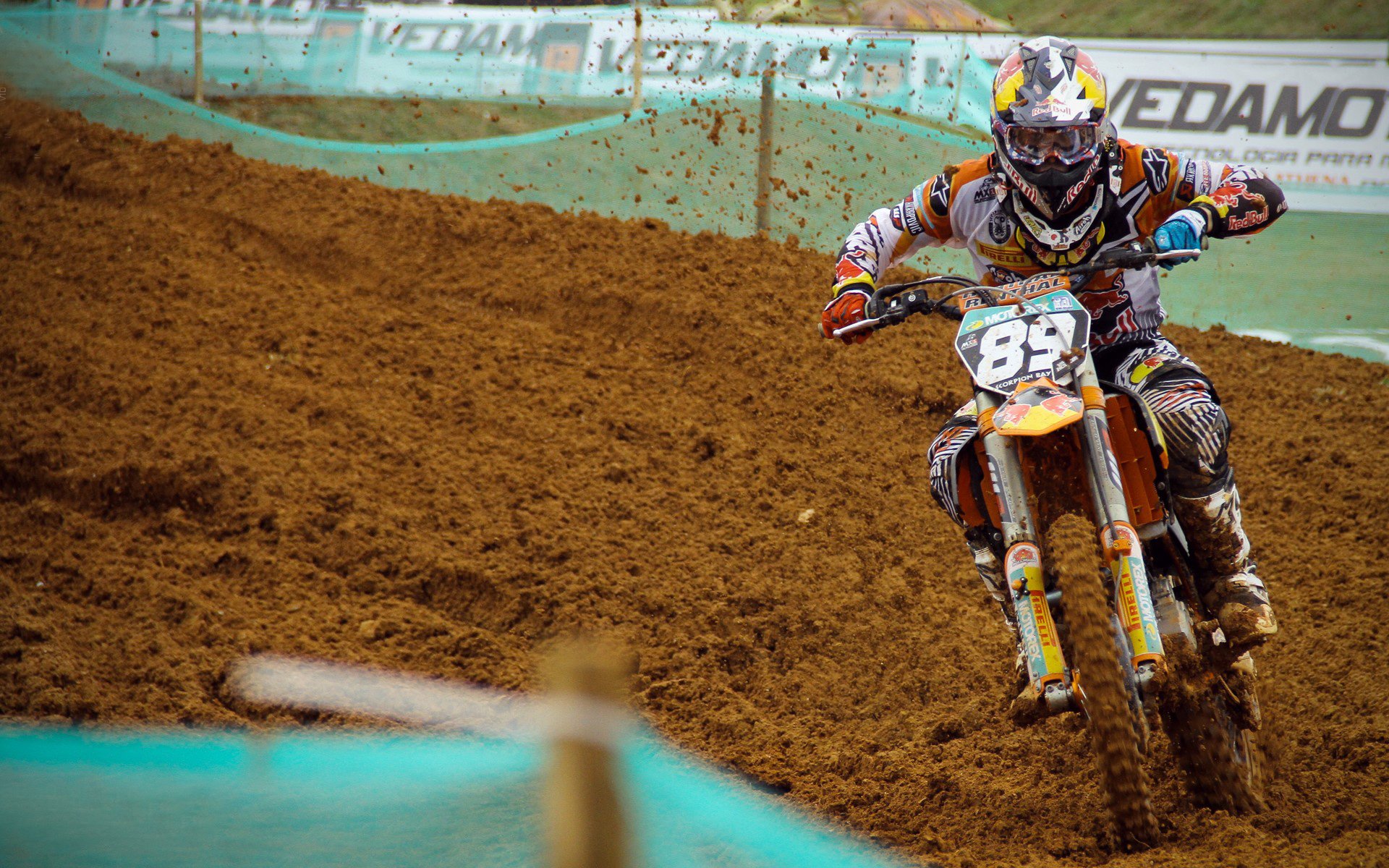 利兹联主场大败，遭遇两连败，球队士气下滑，利兹联强吗